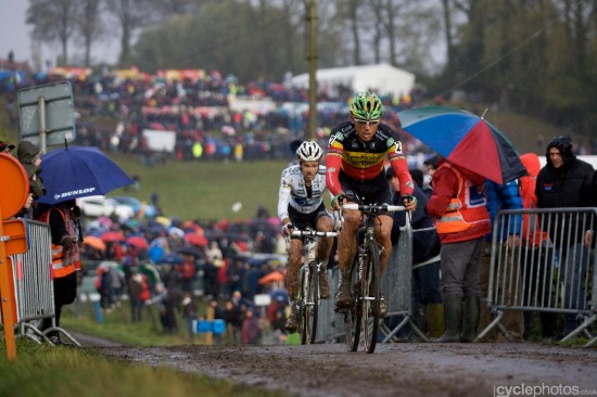 Sven Nys and Niels Albert locked in battle at Koppenbergcross.